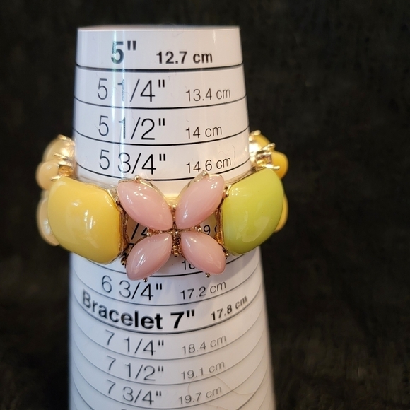 Set of 2 Vintage Pastel Acrylic Stretch Bracelet and Acrylic Bead Coil B… - Picture 4 of 11